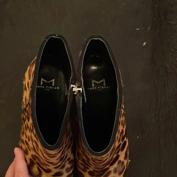 Marc Fisher Women's Mayaely Calf Hair High-Heel Booties SZ 9 EUC - Picture 6 of 13